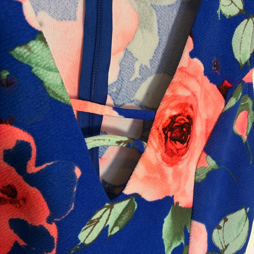 UK2LA Blue & Pink Floral Romper Resort Coastal Pockets Womenâs Size Large - Picture 2 of 8